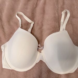 Victoria’s Secret Tshirt bra